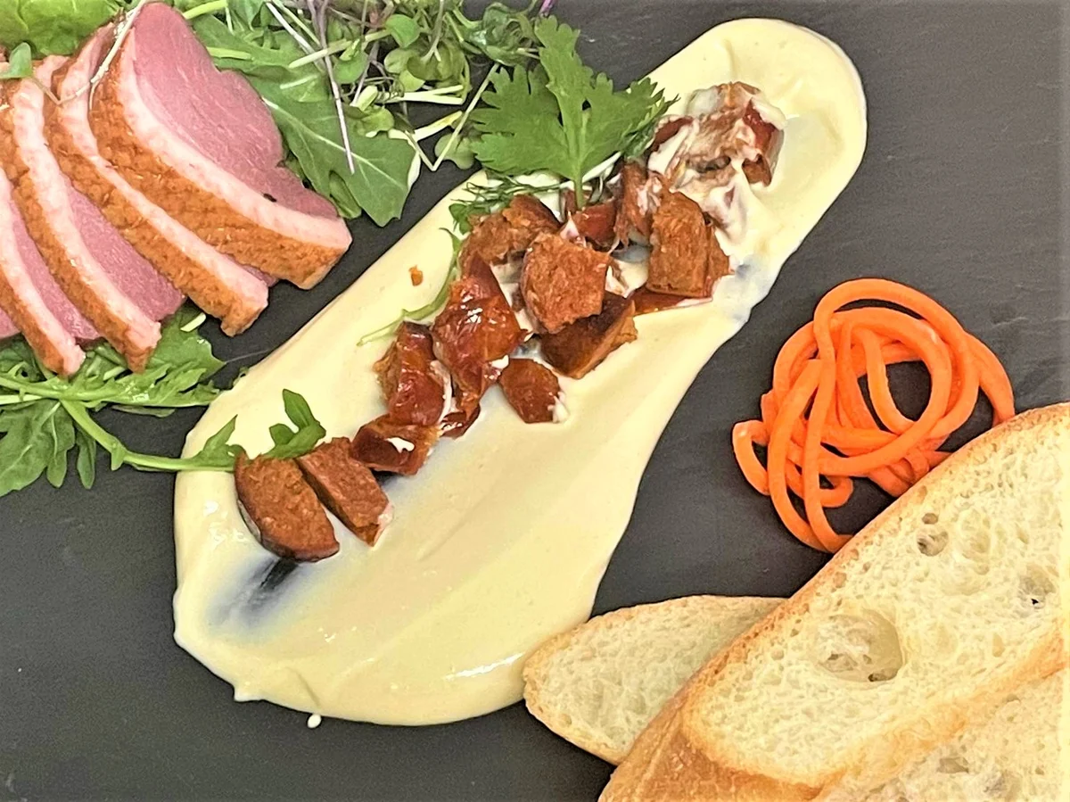 Magret de canard rosé avec légumes de saison - Spécialité LeBouillon16